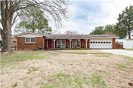 5921 Red Barn Rd, Montgomery, Al 36116 in Montgomery, AL