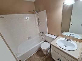 1601 Cobblestone Ct, Montgomery, Al 36117 in Montgomery, AL (Photo 7 of 12)