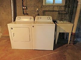 39 Ellen Pl, Kings Park, Ny 11754  House For Rent in Kings Park, NY (Photo 10 of 10)