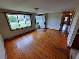 1625 S Bend Ln, Lake View, Ny 14085 House For Rent in Lake View, NY (Photo 3 of 9)