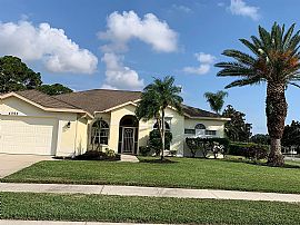4992 Trestle Ct, Sarasota, Fl 34238 in Sarasota, FL