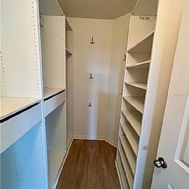 605 52nd Ter N, Saint Petersburg, Fl 33703 in Saint Petersburg, FL (Photo 7 of 12)