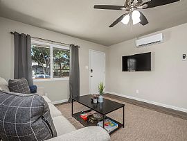 A Beautiful Newly Updated 1 Bedroom, 1 Bath Apartment For Rent  in Fresno, CA (Photo 10 of 12)