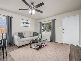 A Beautiful Newly Updated 1 Bedroom, 1 Bath Apartment For Rent  in Fresno, CA (Photo 5 of 12)