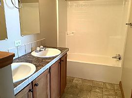 Beautiful 3 Bedrooms, 2baths Home in a Great Neighborhood. in Dickinson, ND (Photo 10 of 11)