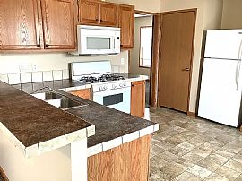 Beautiful 3 Bedrooms, 2baths Home in a Great Neighborhood. in Dickinson, ND (Photo 3 of 11)