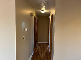 Beautiful 3 Bedrooms and 2 Bathrooms in a Good Neighborhood. in Sioux Falls, SD (Photo 4 of 12)