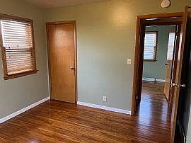 Beautiful 3 Bedrooms and 2 Bathrooms in a Good Neighborhood. in Sioux Falls, SD (Photo 8 of 12)