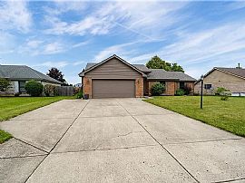 New Fireplace Doorcathedral Ceilingsgorgeous Great Roomupdated  in Washington, DC