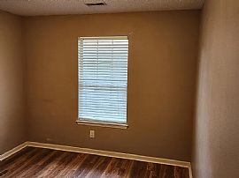 109 Long Bow Dr, Madison, Al 35758 in Madison, AL (Photo 4 of 11)