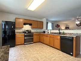 179 Bermuda Lakes Dr, Meridianville, Al 35759 in Meridianville, AL (Photo 2 of 10)