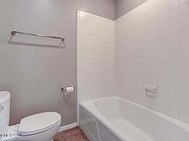 5374 N 20th St, Phoenix, Az 85016 in Phoenix, AZ (Photo 7 of 12)