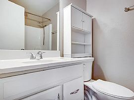 6816 S Snyder Ln, Tempe, Az 85283 in Tempe, AZ (Photo 5 of 12)