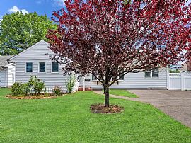 1162 Stewart Ave, Bethpage, Ny 11714 For Rent in Bethpage, NY