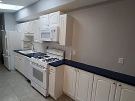 329 S Chapel St, Baltimore, Md 21231 in Baltimore, MD (Photo 4 of 12)