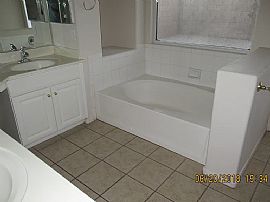 961 W Saragosa St, Chandler, Az 85225 in Chandler, AZ (Photo 10 of 12)