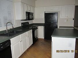 961 W Saragosa St, Chandler, Az 85225 in Chandler, AZ (Photo 7 of 12)