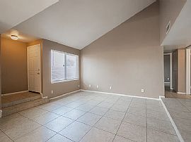 804 S Hacienda Dr, Apt B, Tempe, Az 85281 in Tempe, AZ (Photo 2 of 10)