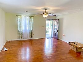 1011 Edgerly Rd, Glen Burnie, Md 21060 in Glen Burnie, MD (Photo 3 of 8)