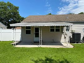 1011 Edgerly Rd, Glen Burnie, Md 21060 in Glen Burnie, MD (Photo 7 of 8)