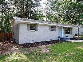 1121 Stevens Ln, Mobile, Al 36618 in Mobile, AL