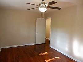 1121 Stevens Ln, Mobile, Al 36618 in Mobile, AL (Photo 6 of 11)