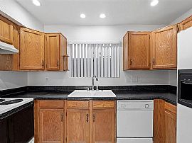 630 E Jensen St Unit 108, Mesa, Az 85203 in Mesa, AZ (Photo 4 of 12)