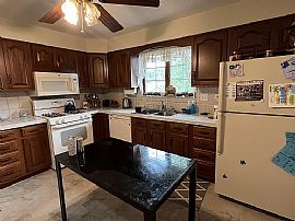 1204 Philip St, Morgantown, Wv 26501 in Morgantown, WV (Photo 9 of 12)