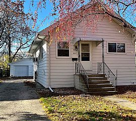 609 Maple St, Neenah, Wi 54956  House For Rent  in Neenah, WI