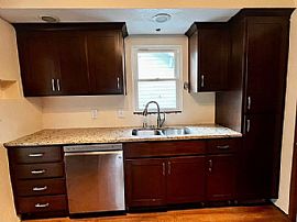 609 Maple St, Neenah, Wi 54956  House For Rent  in Neenah, WI (Photo 6 of 12)