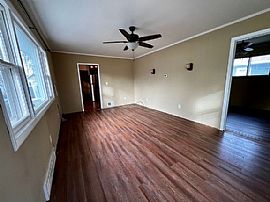 609 Maple St, Neenah, Wi 54956  House For Rent  in Neenah, WI (Photo 9 of 12)