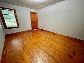 416 S Houston St, Athens, Al 35611 Available For Rent in Athens, AL (Photo 8 of 9)