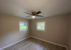 2263 Norwood Dr Nw, Huntsville, Al 35810 in Huntsville, AL (Photo 9 of 12)