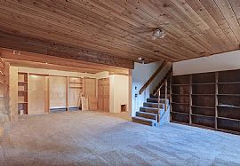 19457 Sullins Dr, Chugiak, Ak 99567  House For Rent in Chugiak, AK (Photo 10 of 11)