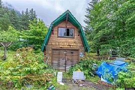 317 W 12th St, Juneau, Ak 99801  Home For Rent in Juneau, AK (Photo 5 of 5)