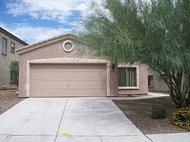 243 E Calle Puente Azul, Sahuarita, Az 85629  Charming House in Sahuarita, AZ