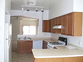 243 E Calle Puente Azul, Sahuarita, Az 85629  Charming House in Sahuarita, AZ (Photo 2 of 7)