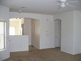 243 E Calle Puente Azul, Sahuarita, Az 85629  Charming House in Sahuarita, AZ (Photo 4 of 7)