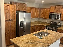 11587 W Longley Ln, Youngtown, Az 85363 Available For Rent in Youngtown, AZ (Photo 4 of 12)