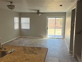 11587 W Longley Ln, Youngtown, Az 85363 Available For Rent in Youngtown, AZ (Photo 5 of 12)