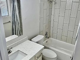 1251 E Maryland Ave, Unit A, Phoenix, Az 85014 in Phoenix, AZ (Photo 12 of 12)