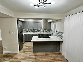 1251 E Maryland Ave, Unit A, Phoenix, Az 85014 in Phoenix, AZ (Photo 2 of 12)