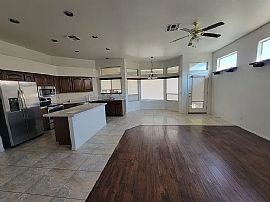 19200 N 116th Ln, Surprise, Az 85378 in Surprise, AZ (Photo 4 of 12)