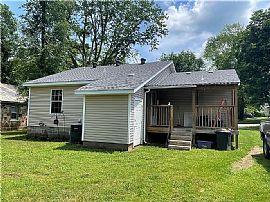 304 Pritchard St, Berryville, Ar 72616  Peaceful House For Rent in Berryville, AR (Photo 2 of 9)