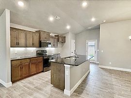 212 Post Oak Ave, Gentry, Ar 72734  House For Rent in Gentry, AR (Photo 5 of 12)