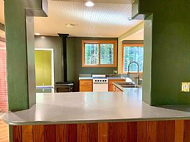 15080 Canyon 6 Rd, Guerneville, Ca 95446 For Rent in Guerneville, CA (Photo 4 of 8)