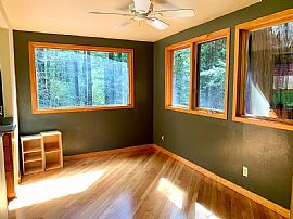 15080 Canyon 6 Rd, Guerneville, Ca 95446 For Rent in Guerneville, CA (Photo 5 of 8)