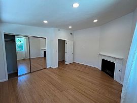 8922 Chimineas Ave, Northridge, Ca 91325 Peaceful House Rent in Northridge, CA (Photo 10 of 12)