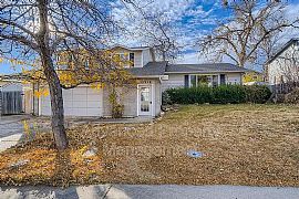 12938 W 1st Dr, Lakewood, Co 80228 House For Rent in Lakewood, CO (Photo 2 of 11)