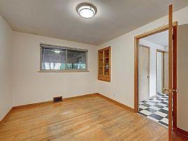 2901 S Golden Rd, Golden, Co 80401  House For Rent in Golden, CO (Photo 10 of 12)